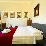 Gallery Art Flat Near The Colosseum And Domus Aurea