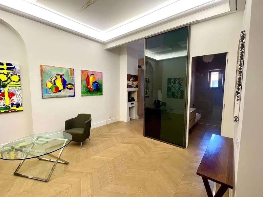 Gallery Art Flat Near The Colosseum And Domus Aurea * Rome