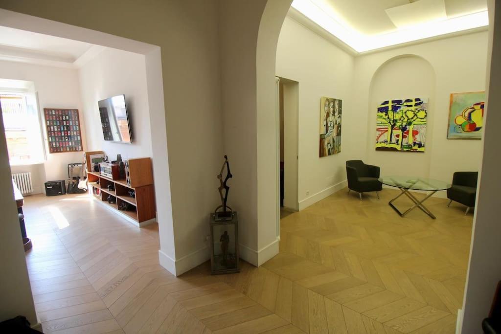 Gallery Art Flat Near The Colosseum And Domus Aurea Apartment Rome
