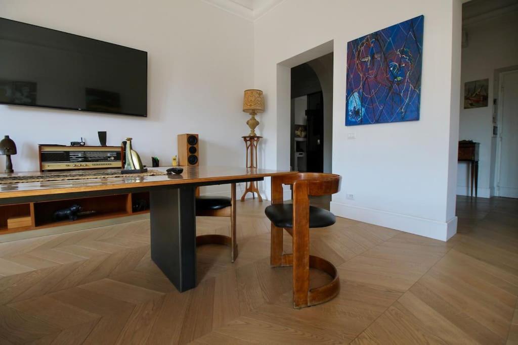 Gallery Art Flat Near The Colosseum And Domus Aurea * Rome