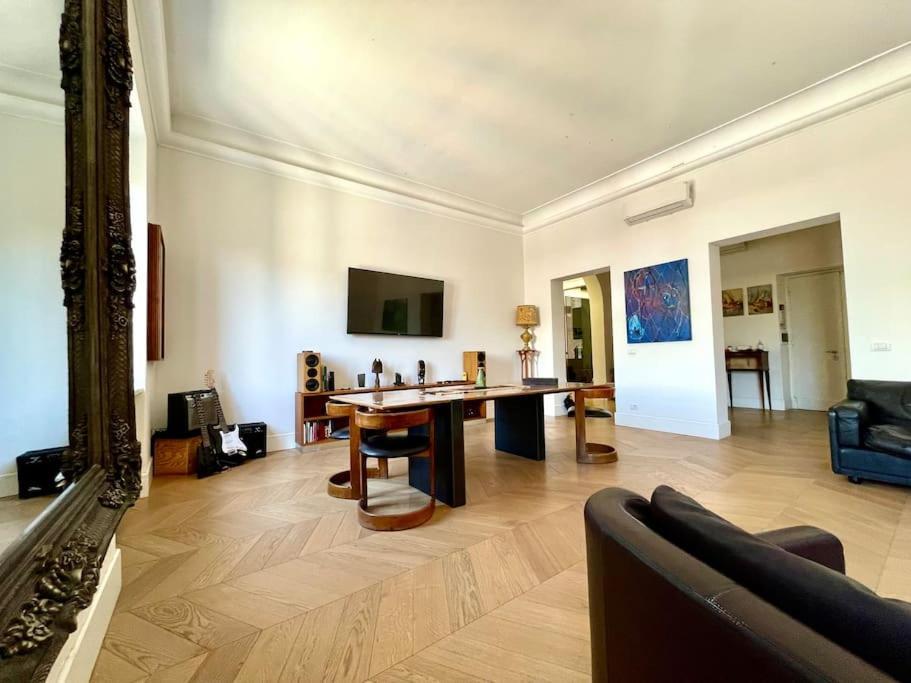 Gallery Art Flat Near The Colosseum And Domus Aurea Apartment *